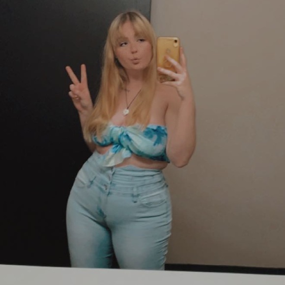 sydneyamacher
